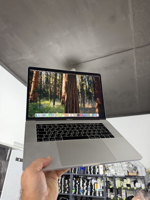 MacBook Pro 15’ 2019 16/256 Intel I7