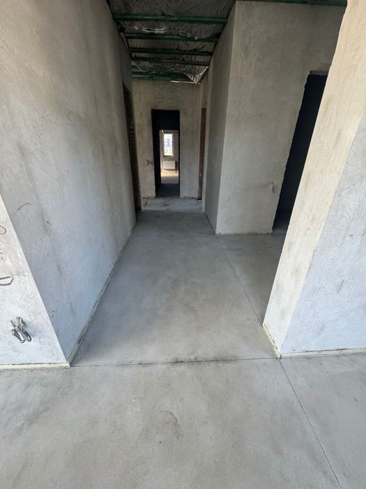 Продам будинок з гаражем на два авто  в селі Боратин