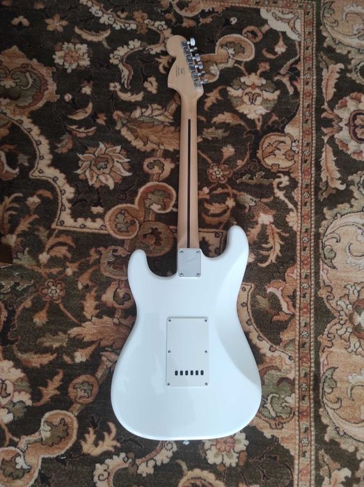 Squier Deluxe Stratocaster Hot Rails