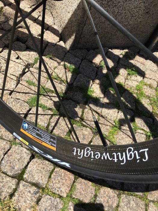 Rodas Lightweight completamente em carbono (como novas)