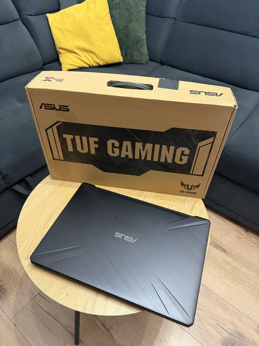 Asus TUF GAMING 17.3 cali 16Gb Ram 512Gb SSD