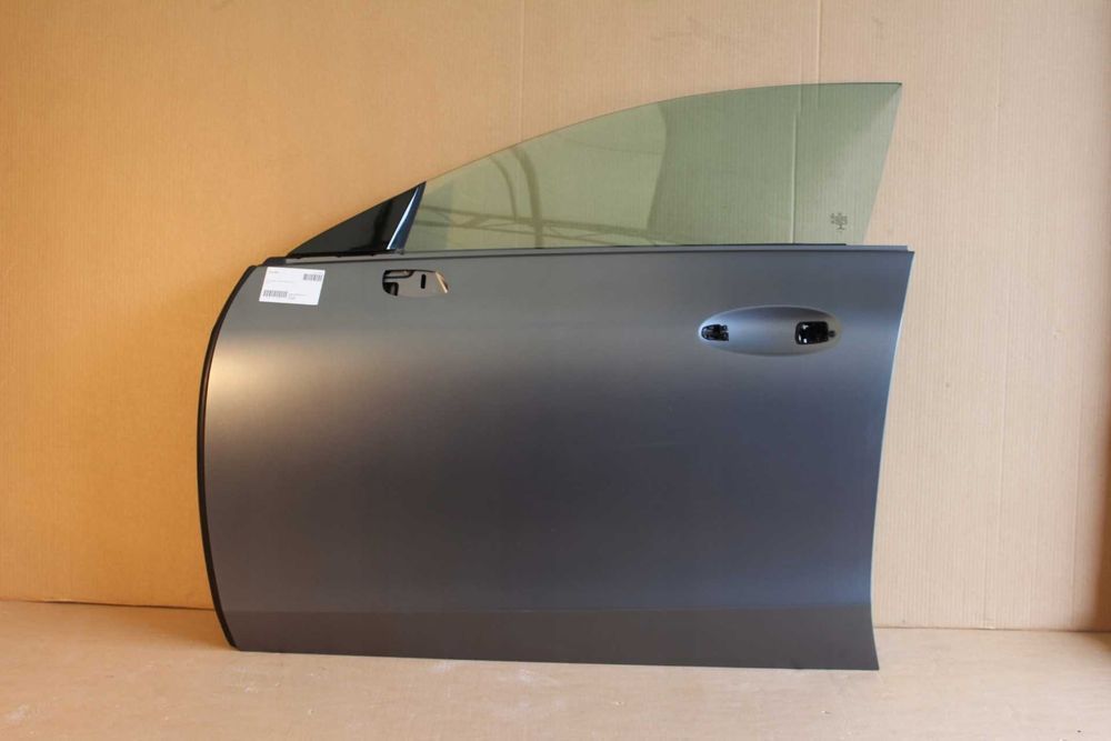 Двери передние задние правые левые Mercedes AMG GT X290 W290 разборка