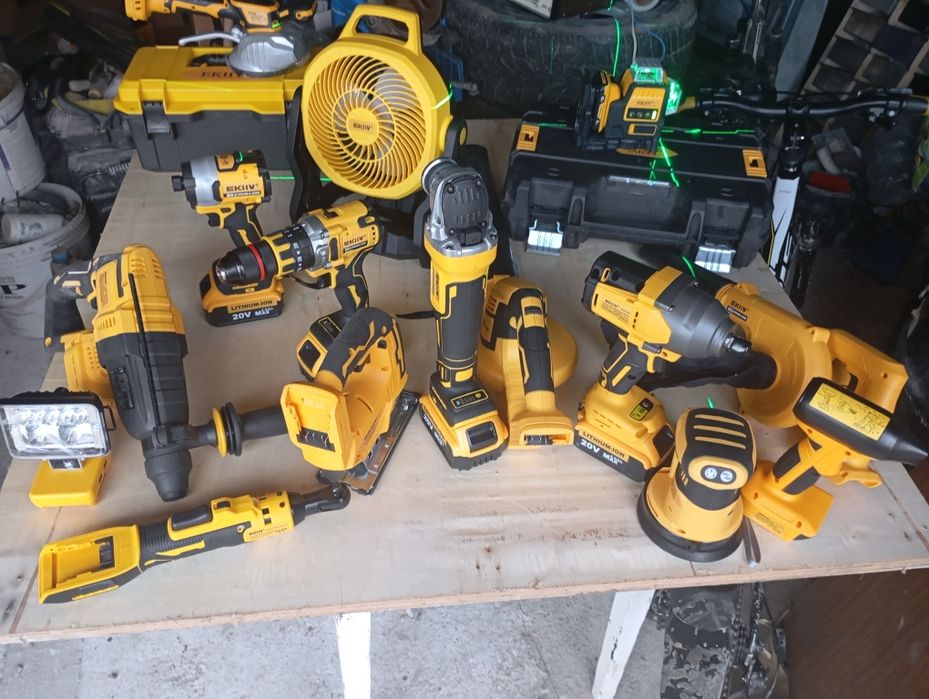Акумуляторний інструмент під DeWalt, Makita батареї