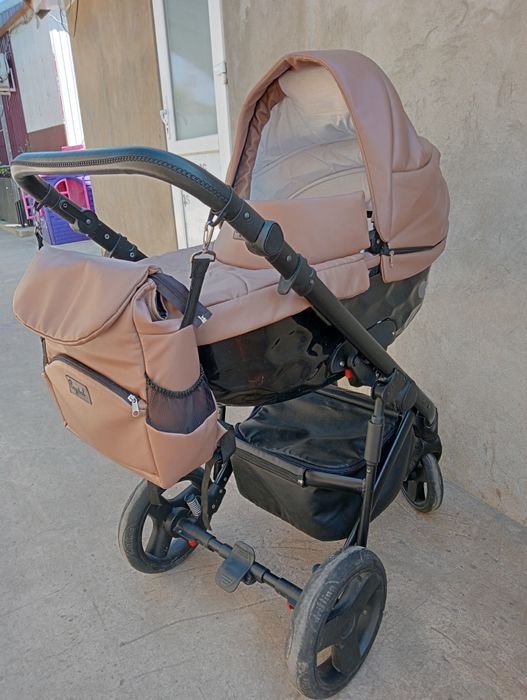 Дитяча коляска зима-літо 2 в 1