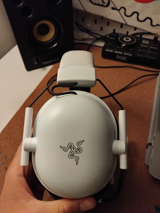 Headphones razer com microphone