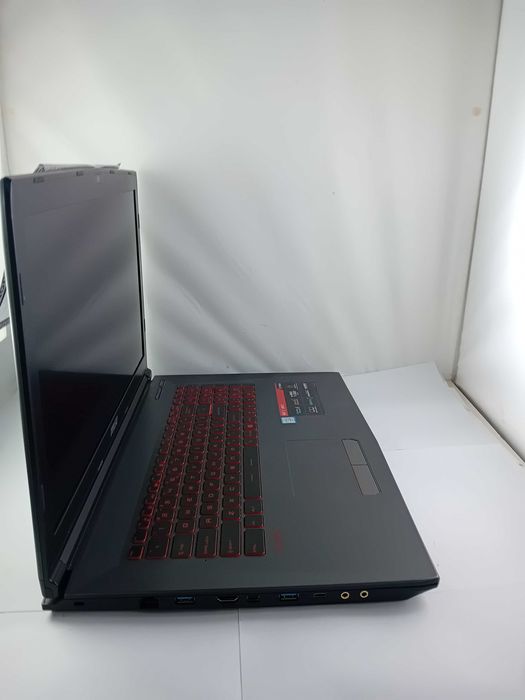 Laptop MSI gv72  8RC I5-8300H 8/1TB GTX 1050 ZASILACZ
