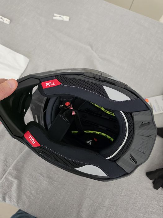 Capacete Airoh Commander 2 Carbon