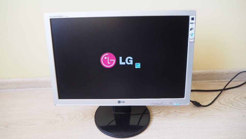 Monitor LG FLATRON W1942S-PF 19"