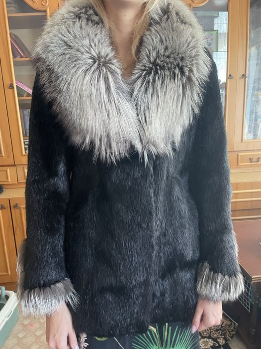 Шуба з нутрії в чудовому стані S розмір