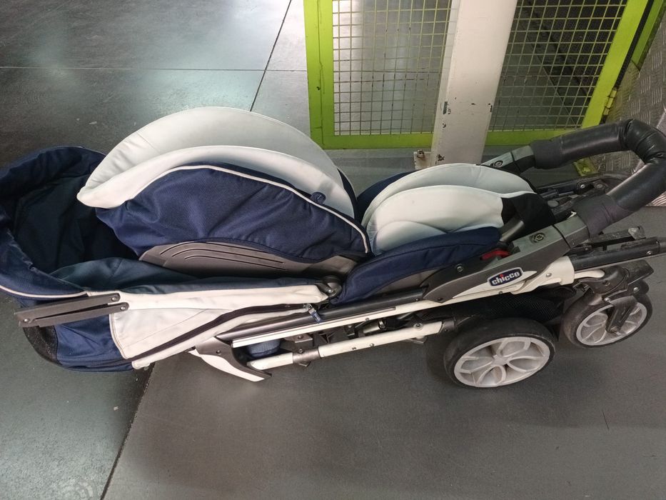 Carrinho de bebé Chicco azul/branco