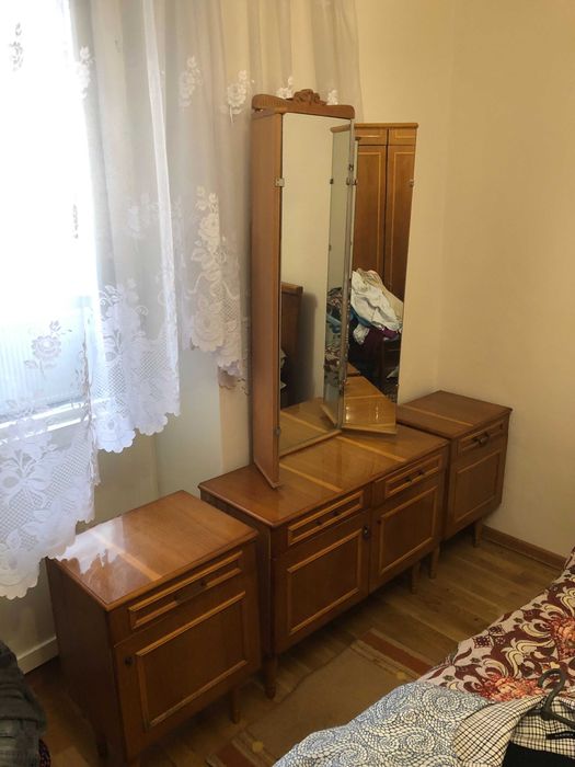 Продаються окремо або разом шафа та трюмо від набору Арніка.
