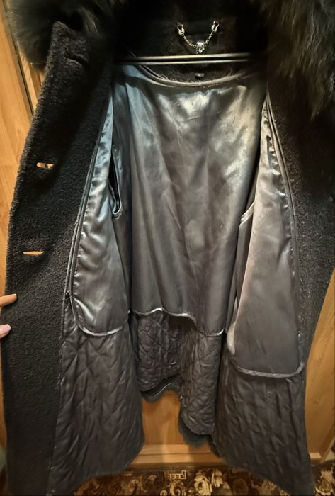 Продам пальто (зима-осінь)