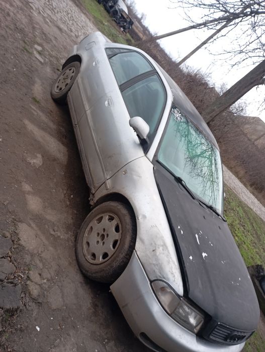 Продам ауді а4б6 кузові 1.9д бляха