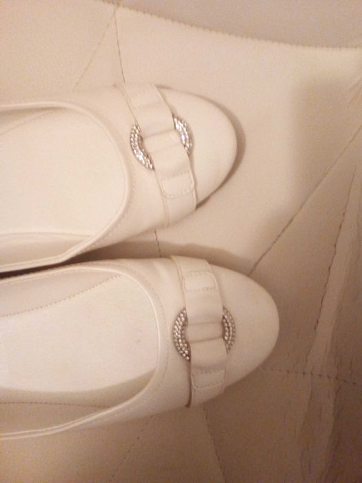 Baleriny białe perłowe Catwalk 38