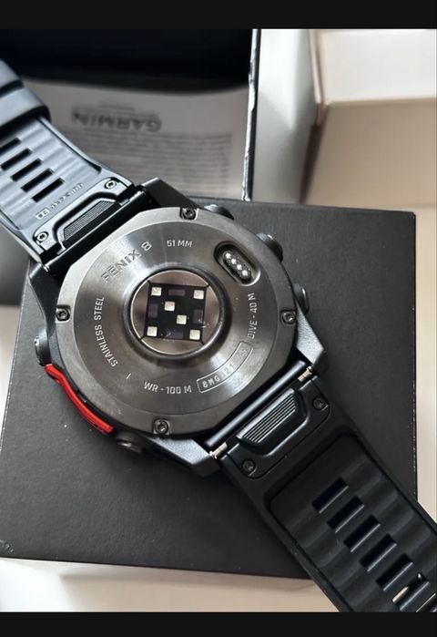 Годинник Garmin Fenix 8
