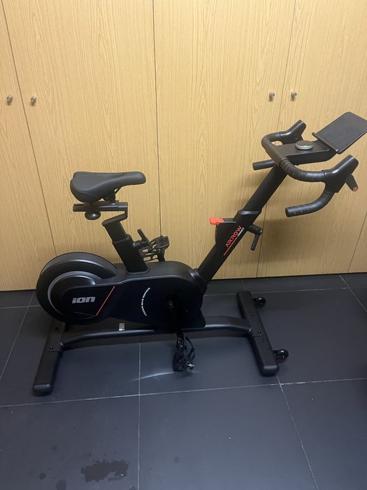 Bicicleta Smart Bike BH Arrow Connect