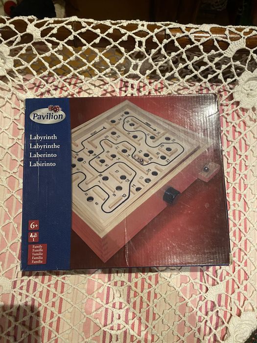 Labirinto jogo de madeira