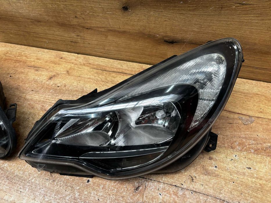 Lampa przednia lewa prawa Opel Corsa D lift