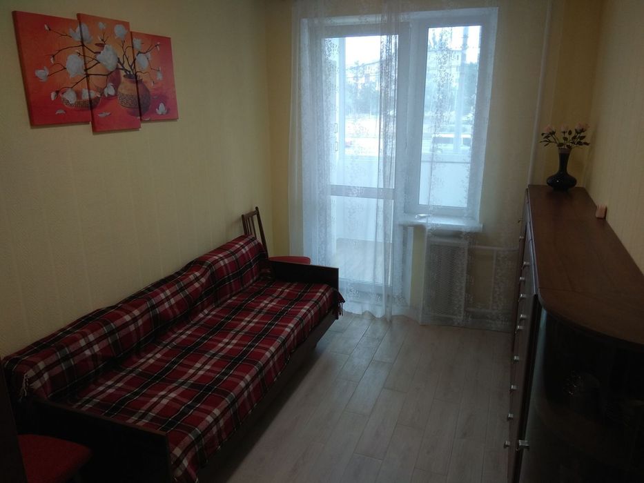 Здаю в оренду двокімнатну квартиру  в 5хв пішки від метро.