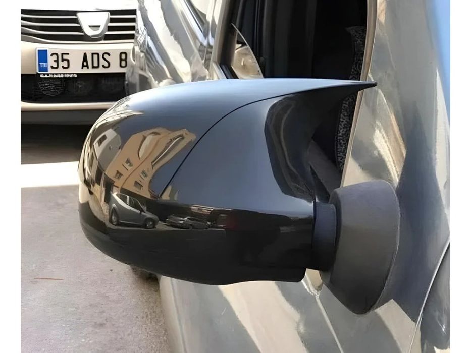 Renault Sandero 2007-2013 рр. Накладки на дзеркала BMW-Style (2 шт)