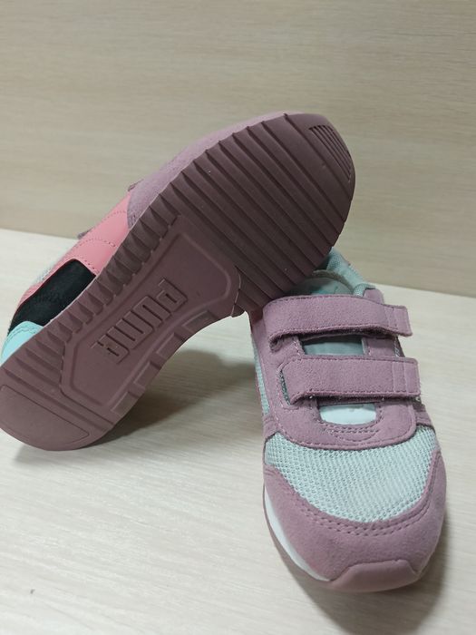 Кросівки Puma на дівчинку