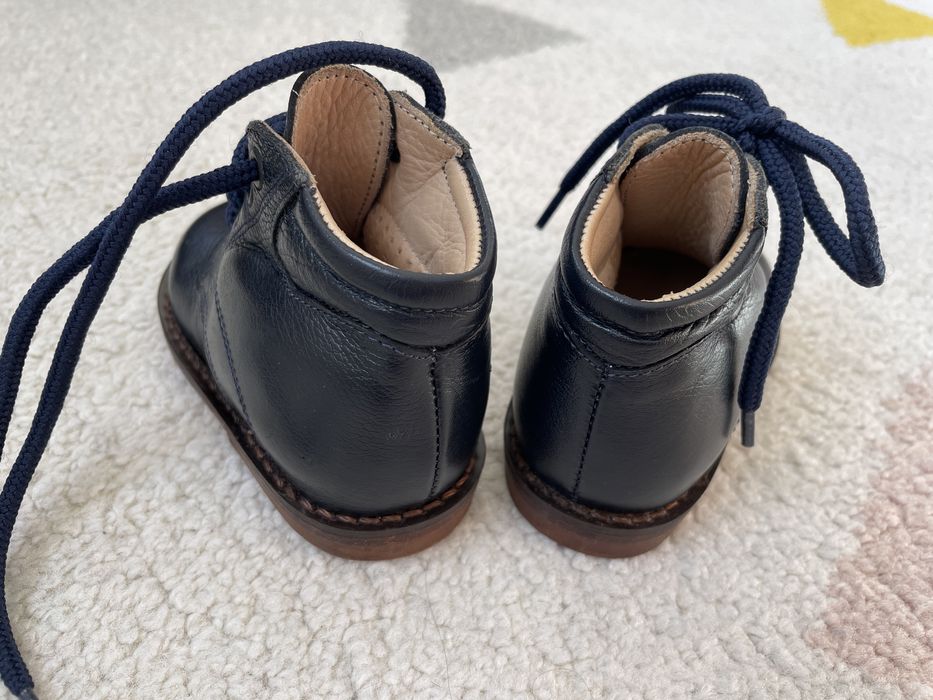 Botinhas bebé 17/18 ortopedicas todas em pele