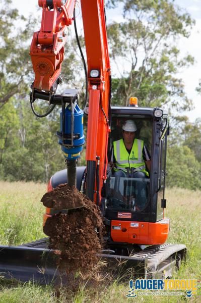 Unidade de tração e brocas para Mini giratórias, retroescavadores e