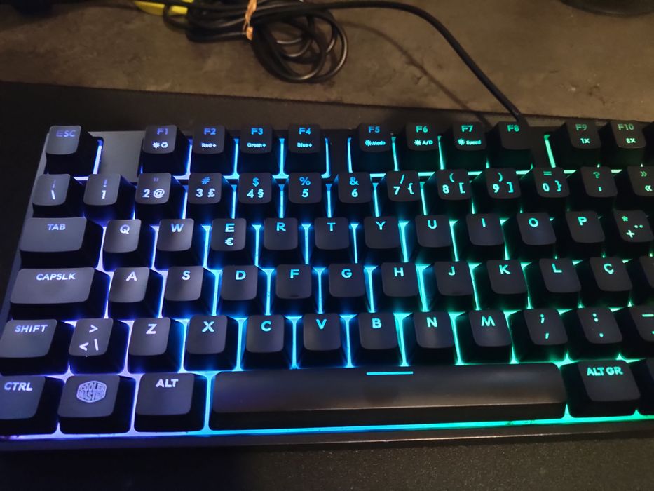 Teclado Cooler master masterkeys lite L RGB