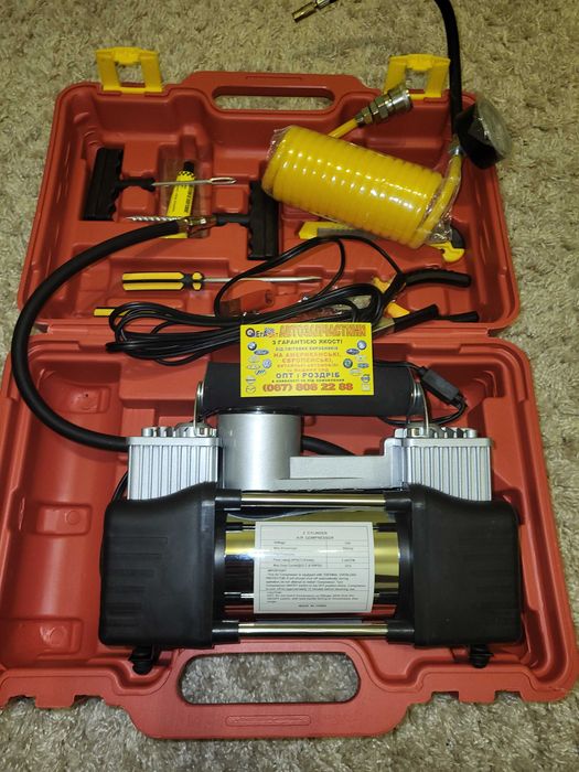 Двухпоршневой компрессор автомобильный с комплектом ремонта  в кейсе