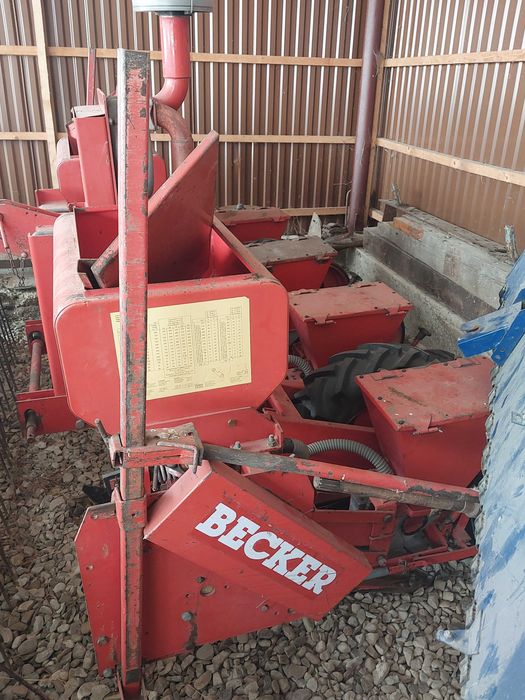 Продається сівалка кукурудзяна BECKER у відмінному стані.