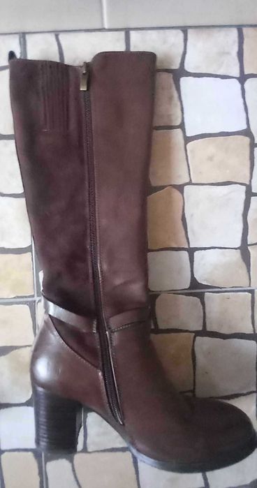 Botas de salto e cano alto - Tamanho 36