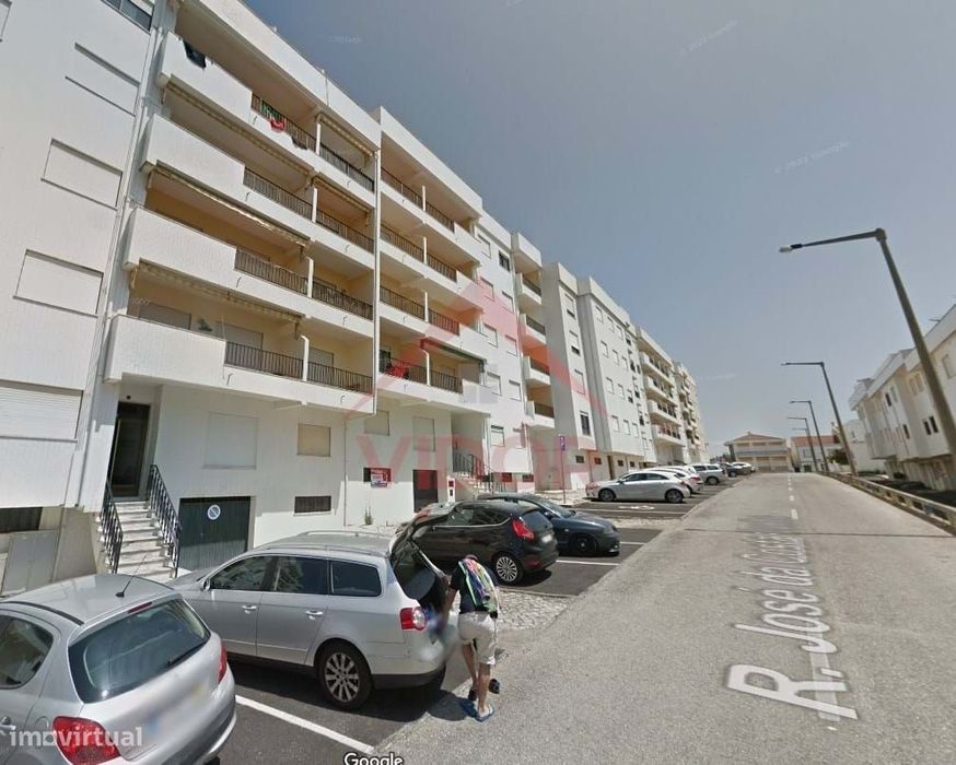 Garagem na Rua Senhora da Encarnação Lote G nº12