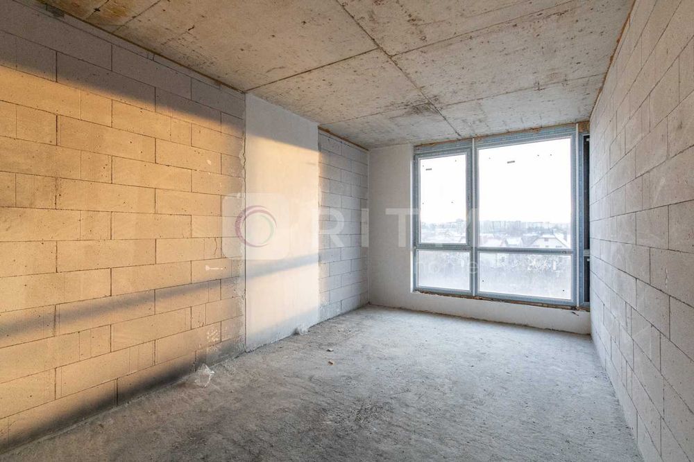 Простора 2-кімнатна квартира 66 м² у сучасному ЖК Manhattan UP