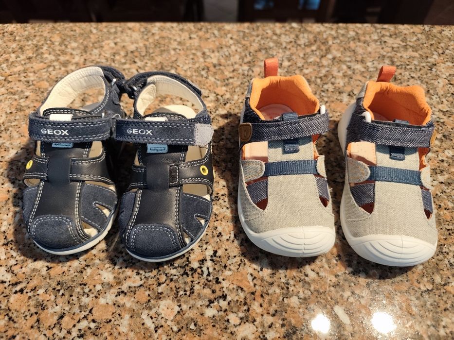 Sandálias menino Geox e biomecanics tam.22