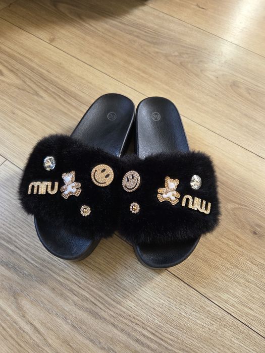 Klapki ozdobne rozmiar 39 czarne
