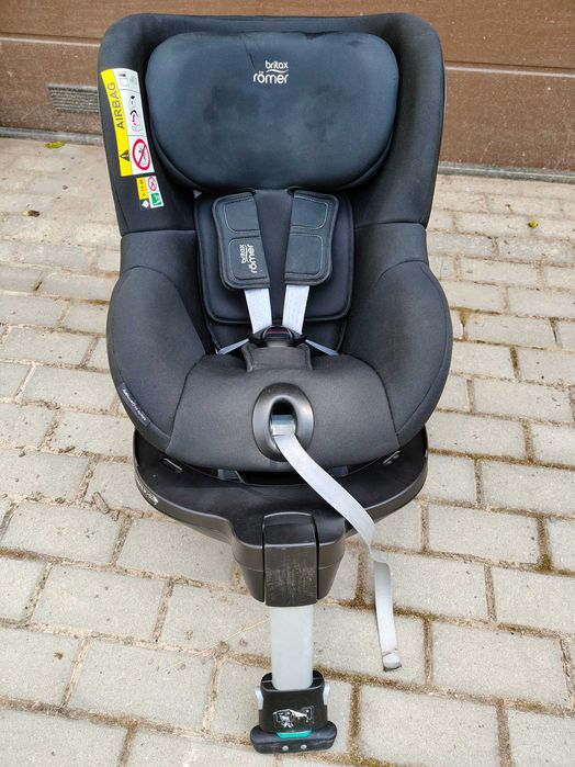 Obrotowy fotelik samochodowy Britax Römer Dualfix i-Size M