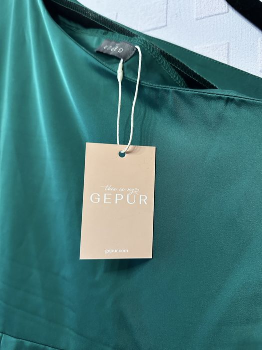 Сатинова сукня на одне плече від бренду Gepur