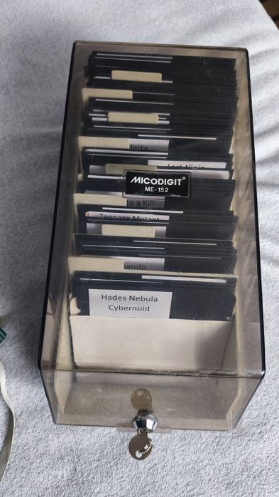 Dyskietki comodore c64 ,5.25 53 sztuki sprawne w stanie bardzo dobrym