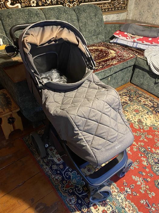 Коляска Carello Bravo .