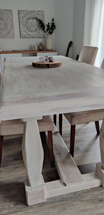 Mesa rústica de madeira casquinha