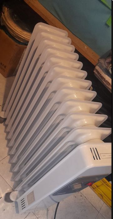 Aquecedor de Óleo Philips 11 Barras - Potente e Económico!