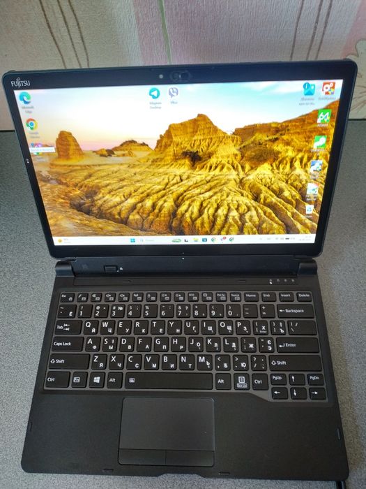 Планшет-ноутбук Fujitsu Stylistic Q739, i7-8665U, ОЗУ 16Gb, SDD 256gb, 4G-LTE, Windows 11
