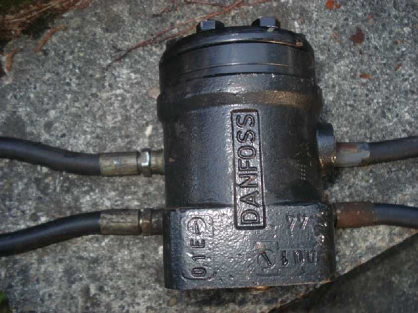 pompa oleju do widlaka 3t  elektryk