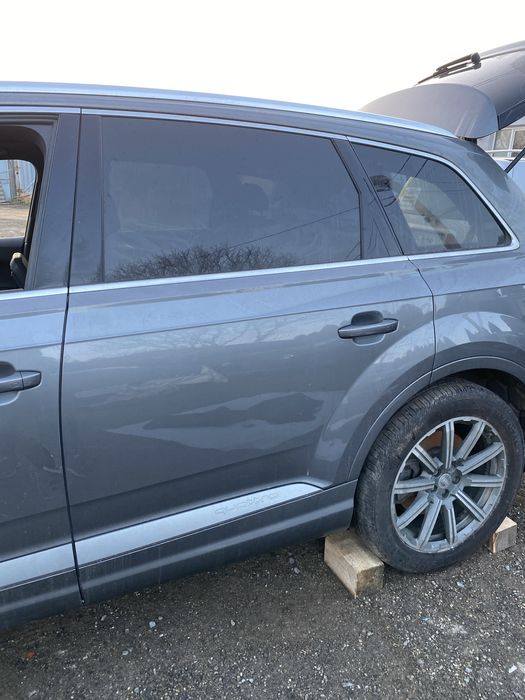 Дверка двері зад задні задня audi q7 4m M7W LM7W ІДЕАЛ