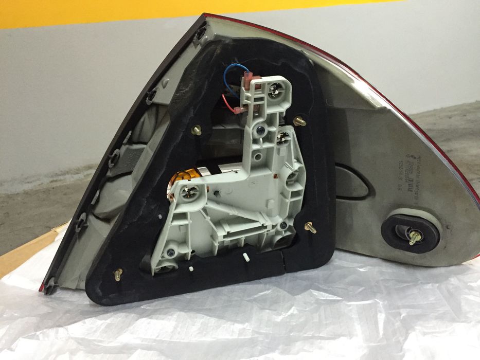 Farol Traseiro Mercedes Class E - "" NOVO ""