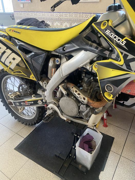 Suzuki rmz 250