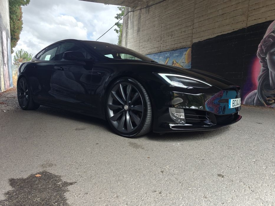 Tesla Model S — fotografia 4