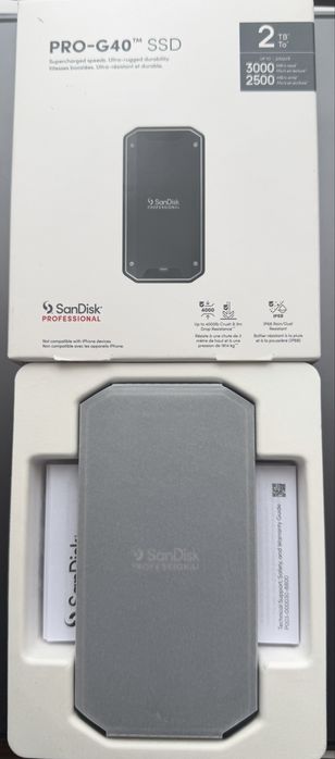 SanDisk PRO-G40 2TB USB-C Thunderbolt SSD