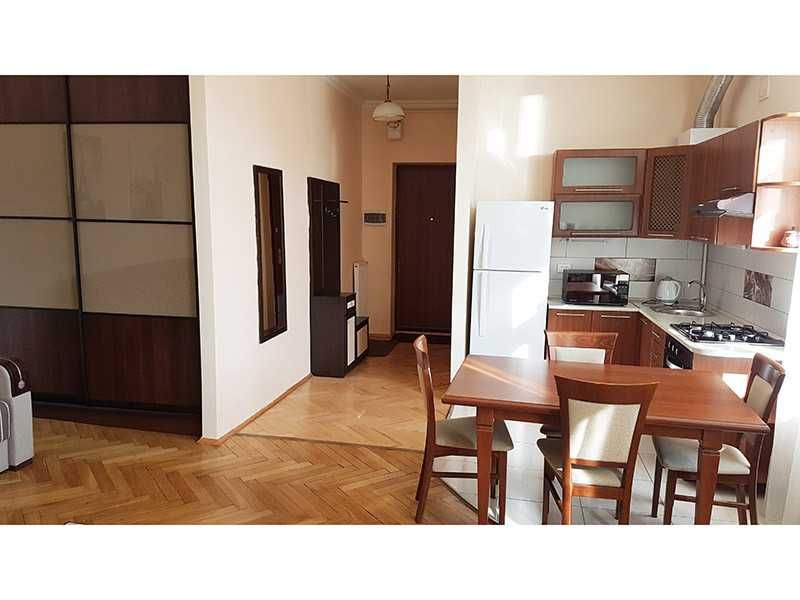 2кім кв вулиця Франка центр