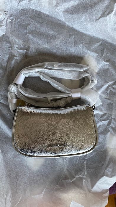 Bolsa pequena totalmente nova Michael Kors.